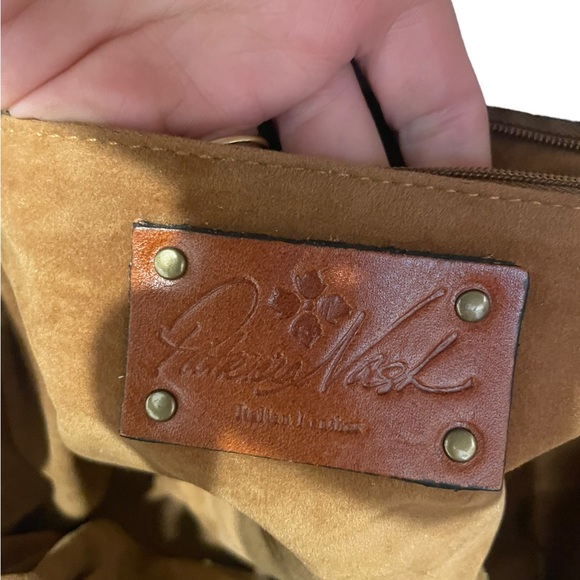 Patricia Nash Carved Leather Crossbody - Picture 9 of 12